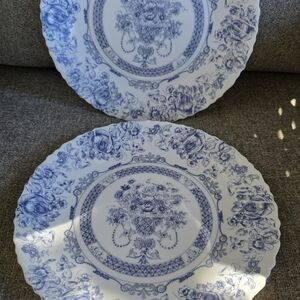 set 2 Arcopal Honorine 10.5" Dinner Plates vintage blue white France mcm